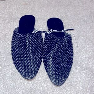 woven black mule flats pointed toes size 7 Universal thread new